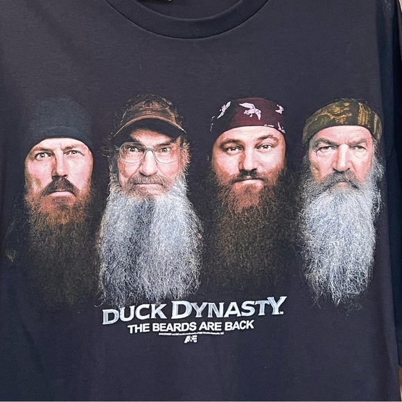 TWO Duck Dynasty XL T-shirts Happy‎ Happy Happy The Beards Are Back NWOT - Picture 3 of 8
